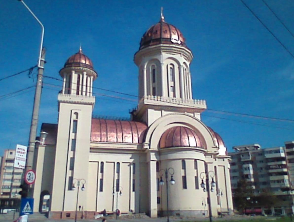 Studio Cathedral Brăila Exterior photo